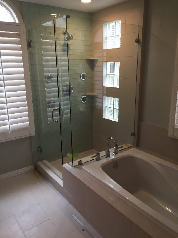 Tub And Shower Glass Enclosure P