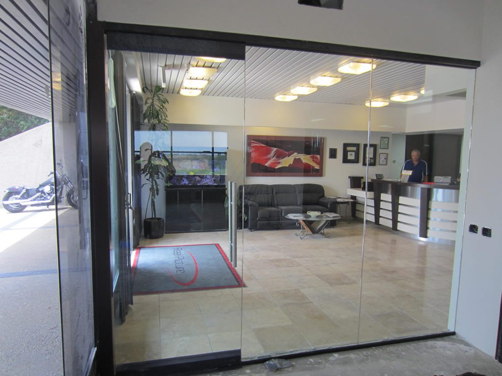 Commercial Glass Door And Glass Wall