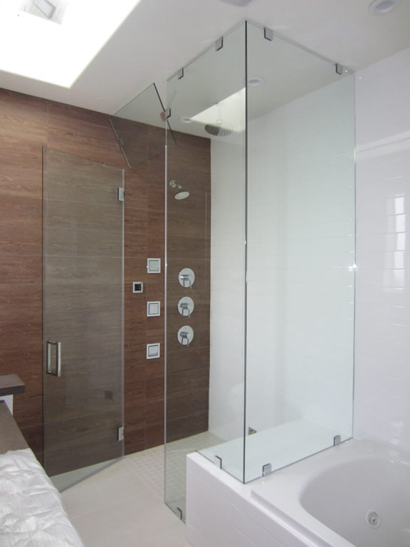 Frameless Steam Shower With Vent Pacific Beach
