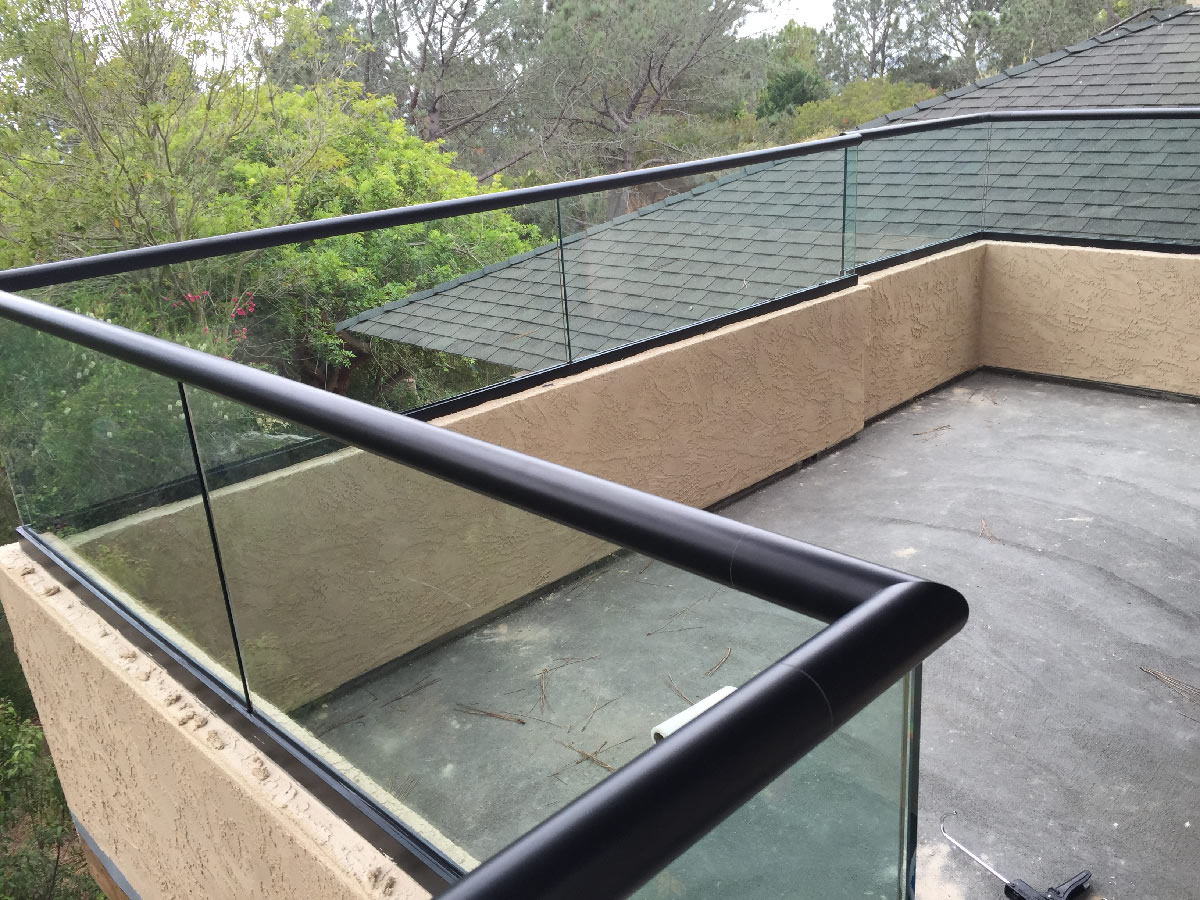 Glass Railing With Rounded Top Rail