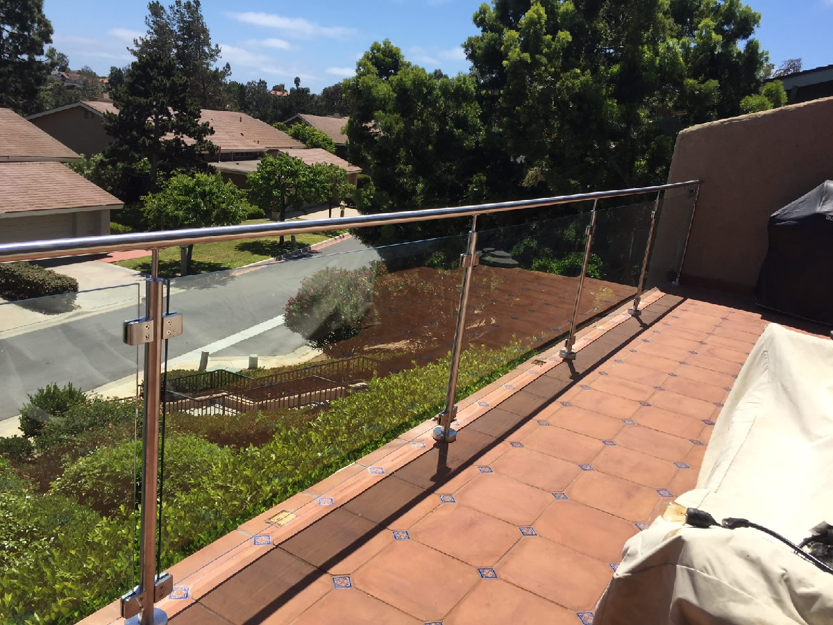 Wind Block Glass Railing San Diego