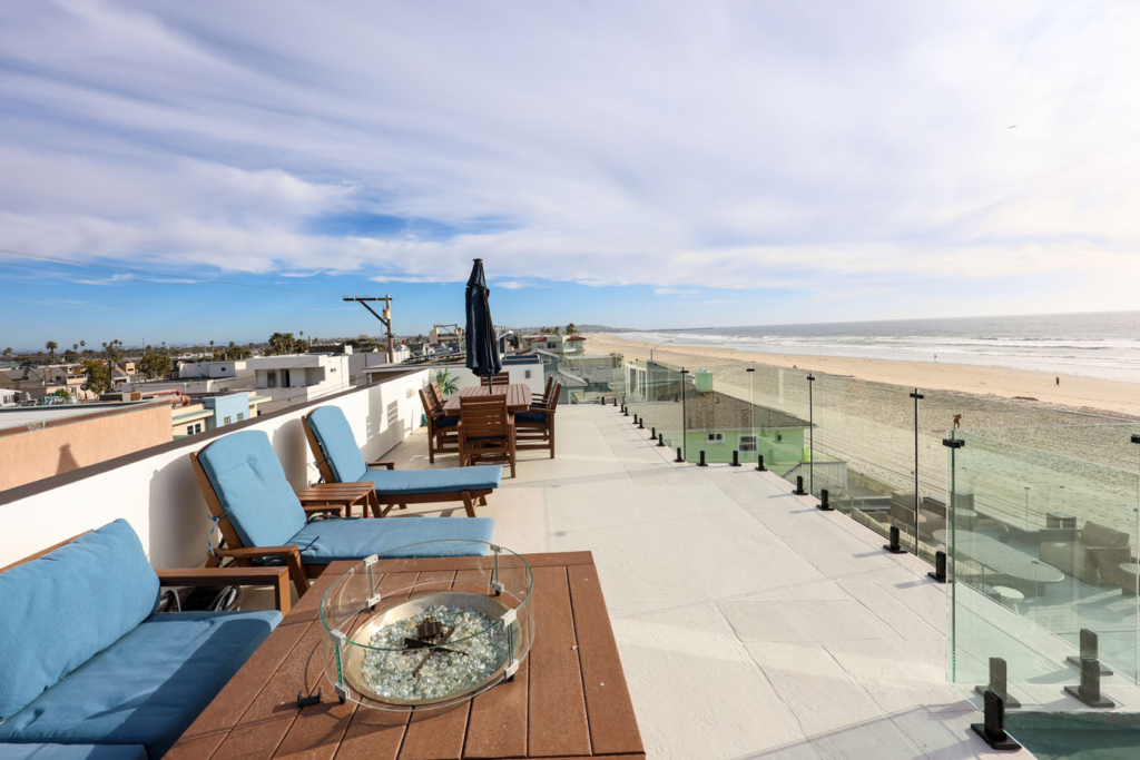 Missino Beach Frameless Glass Railing